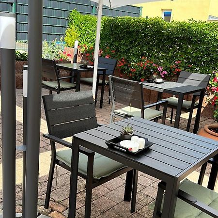 Hotel Restaurant Germania Нойвид Экстерьер фото